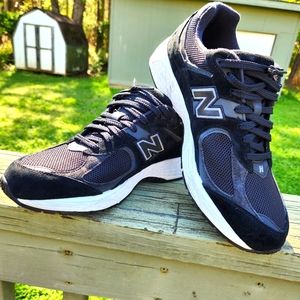New Balance 2002R